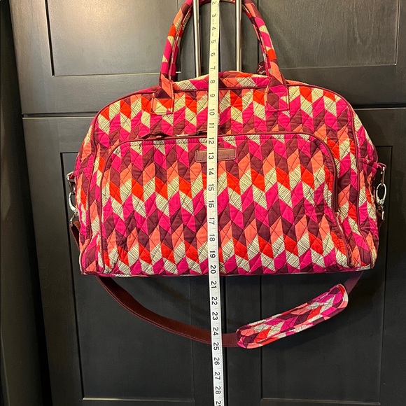 Vera Bradley Quilted Large Travel Bag in Bohemian Chevron With Strap. - Picture 11 of 11